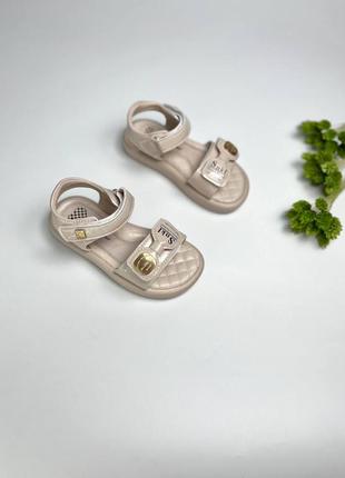 Босоніжки дитячі - взуття для дівчинки7 фото
