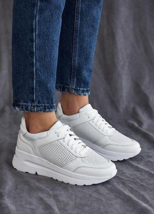 Жіночі кросівки шкіряні літні білі перфорація5 фото