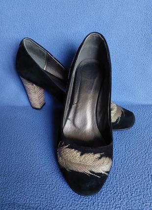 Туфли женские замшевые на каблуке4 фото