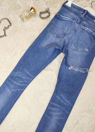 Шикарные джинсы с рваностями от zara4 фото