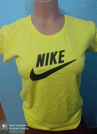 Футболка від nike