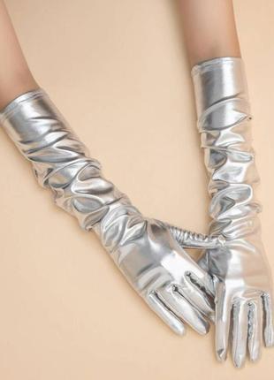 Перчатки серые серебристые серебро блестящие ретро оперные ретро винтаж винтажные высокие длинные выше локтя латекс латексные кожа кожаные2 фото