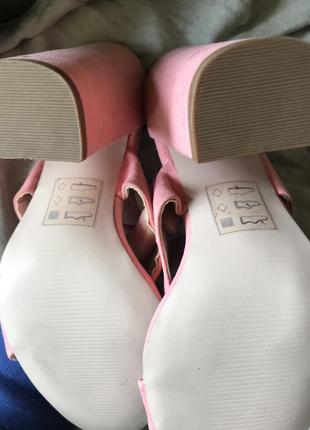 Розовые босоножки мюли шлёпанцы на каблуке 382 фото