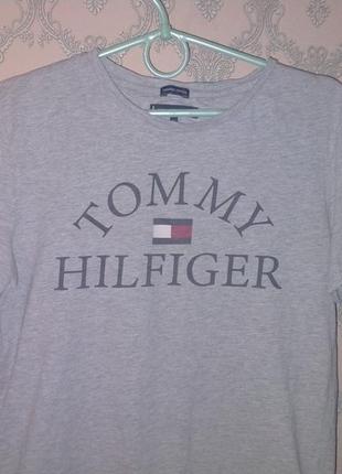 Женская серая футболка tommy hilfiger