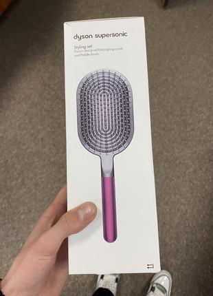 Гребінець dyson