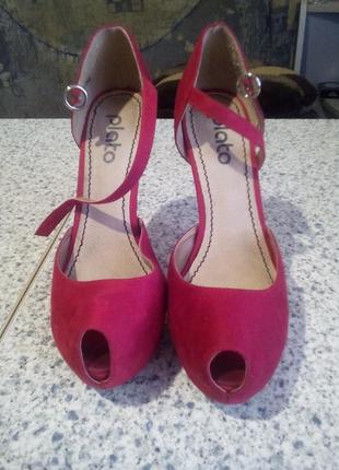 Замечательные босоножки-туфли на платформе plato красная замша практически новые р. 372 фото