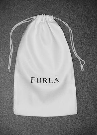 Маленький брендовый пыльник furla для аксесуаров