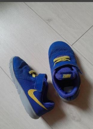 Кроссовки легкие от nike1 фото