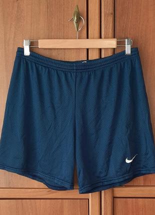 Винтажные спортивные шорты nike vintage