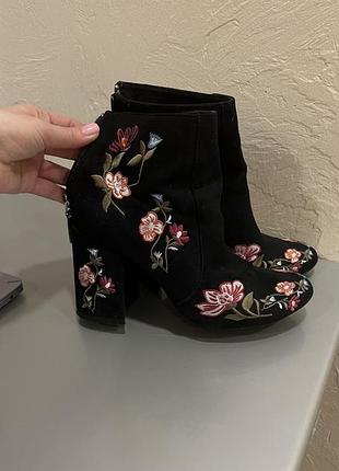 Ботильоны / ботинки stradivarius на каблуке