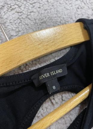 Черное деловое повседневное утяжеляющее мини платье с вырезами от river island6 фото