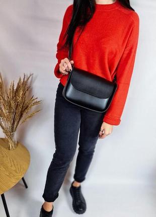Женская черная сумка на длинном ремне гладкая эко-кожа3 фото