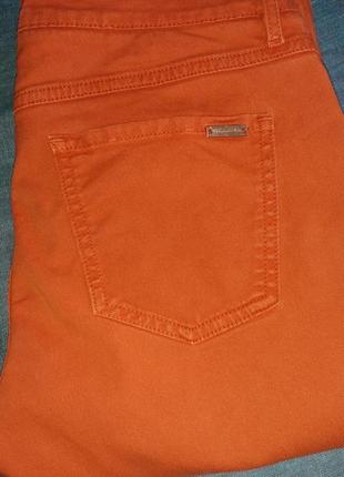 Massimo dutti джинсы оранжевые.4 фото