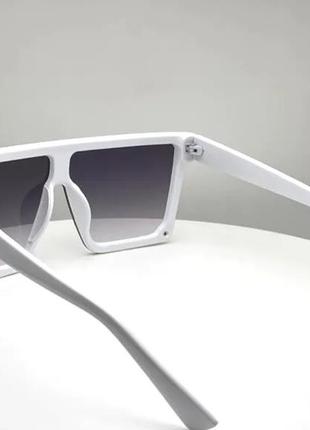 Супер- стильні, трендові сонцезахисні окуляри5 фото