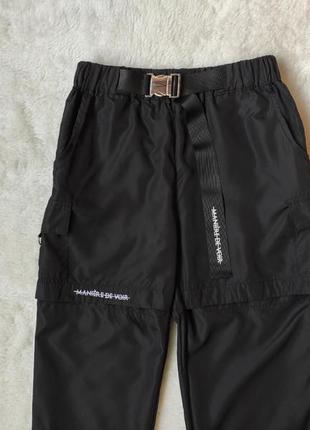 Чорні спортивні штани легкі карго з поясом манжетами вирізами на ногах maniere de voir5 фото