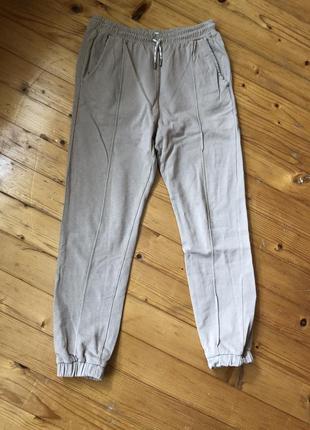 Спортивные штаны