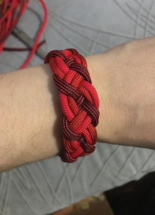 Браслет из паракорда