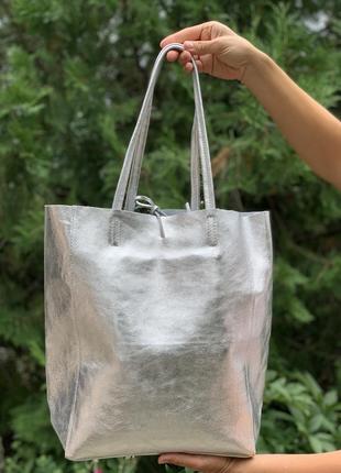 Кожаная серебристая сумка-шоппер solange, италия, цвета в ассортименте