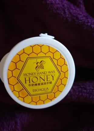 Маска парафинотерапия для рук с медом bioaqua honey hand wax (170г)7 фото