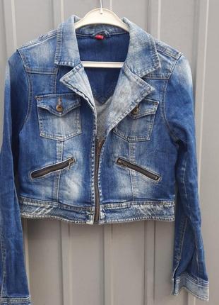 Женская джинсовая куртка vero moda.