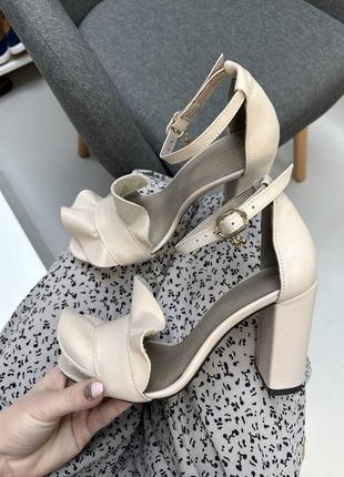 Вишукані бежеві босоніжки flamenco 💃 натуральна шкіра чи замш 35-41