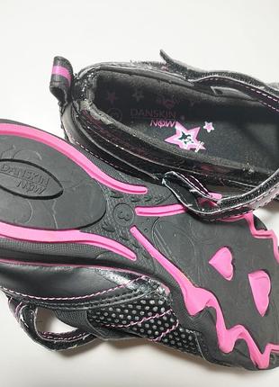 Спортивні туфлі 35р 6