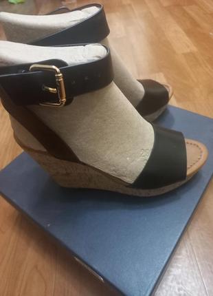 Продам новые кожаные босоножки tommy hilfiger (7)