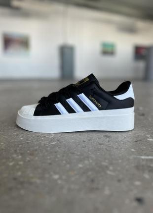 Шикарные женские кроссовки на платформе adidas superstar bonega black чёрные с белым6 фото