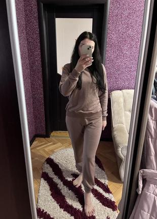 Костюм спортивний
