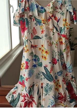 Плаття у квітковий принт mango