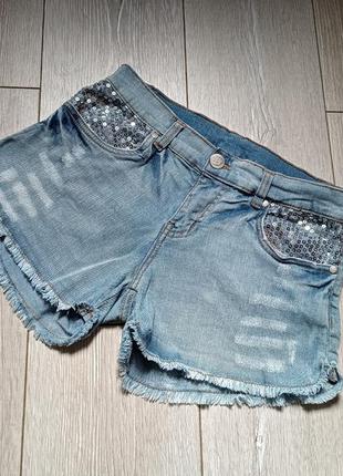 Джинсовые шорты с паетками