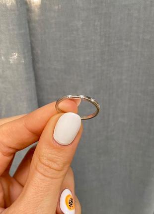 Серебряное кольцо с бриллиантом b022-10 размер:17;17.5;19;2 фото