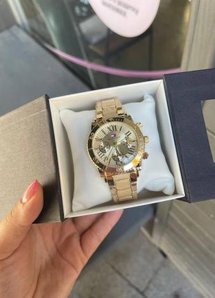 Жіночий стильний молодіжний наручний годинник — золотий