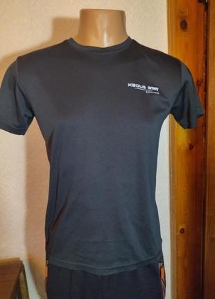 Чоловіча футболка, розмір s