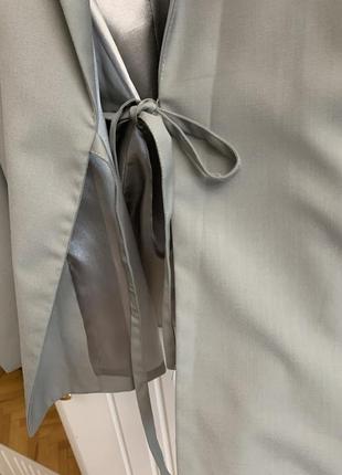 Стильный пиджак na-kd на запах оливкового цвета3 фото