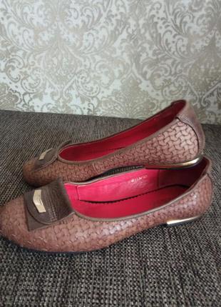 Балетки удобные и легкие.