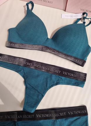 Клмплект victoria's secret