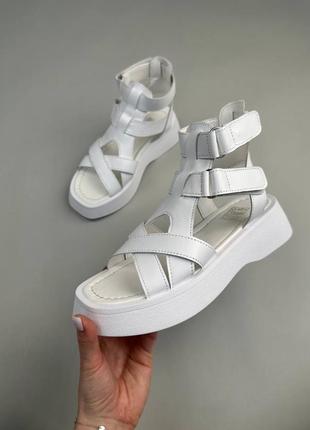Стильные белые сандалии/босоножки с пряжкой ремешком женские кожаные/кожа летние,женская обувь на лето 2023-20244 фото