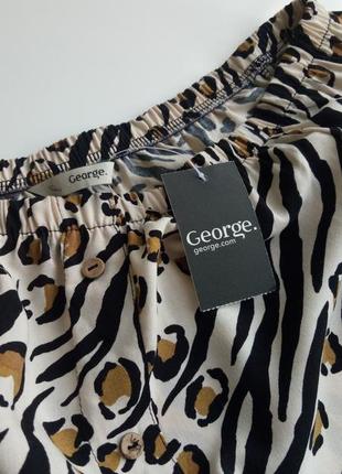 Стильная удлиненная блуза на плечи из натуральной ткани в модный анималистичный принт6 фото