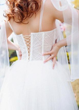 Свадебное платье бюстье миди3 фото