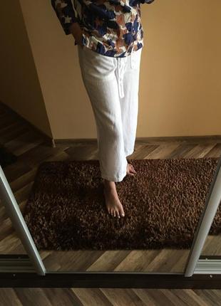 Белоснежные укороченные льняные брюки «m&amp;s»10 фото