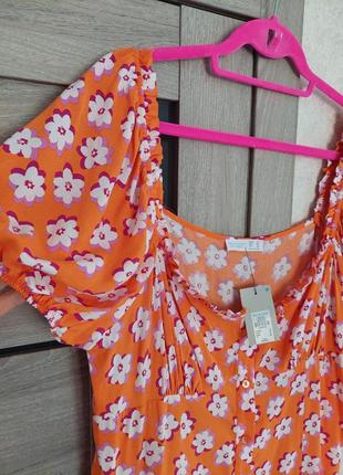 Апельсиновое платье в цветочек primark (размер 14-16)3 фото