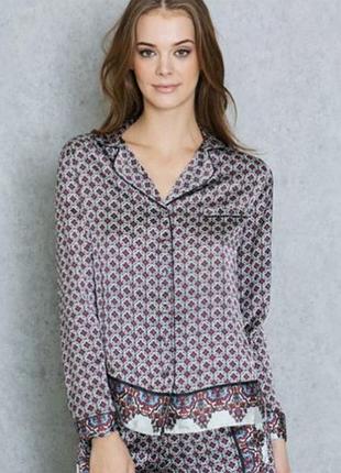 Рубашка в пижамном стиле