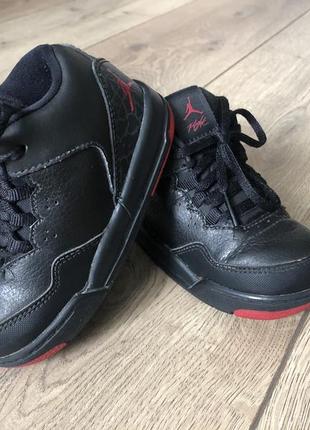 Кроссовки jordan