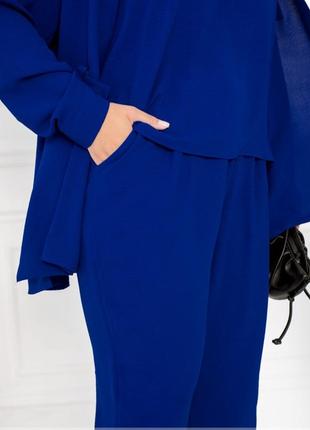 Костюм тройка женский брючный майка рубашка удлиненная брюки батал большого размера электрик синий4 фото