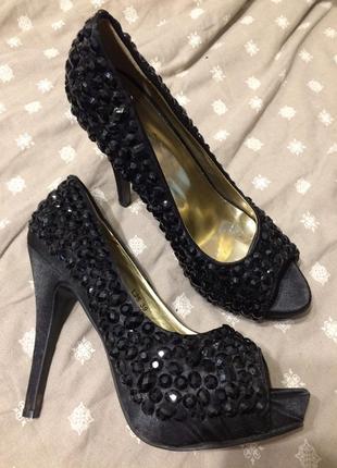 Lydc london туфли с камнями атласные босоножки 25-25.5 см