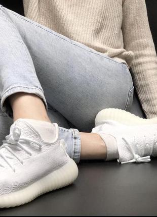 Кроссовки adidas yeezy boost 350 v2 white cream (адидас изи буст белые) мужские и женские  (36-45)365 фото