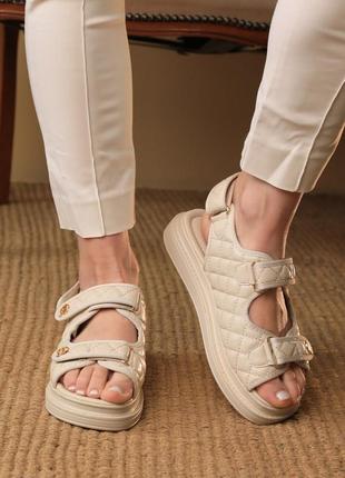 Стильные бежевые сандалии стеганные/босоножки женские - женская обувь на лето7 фото