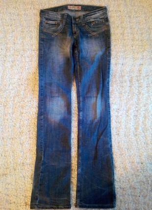 Джинсы
