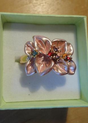 Кольцо цветок с кристаллами, позолота